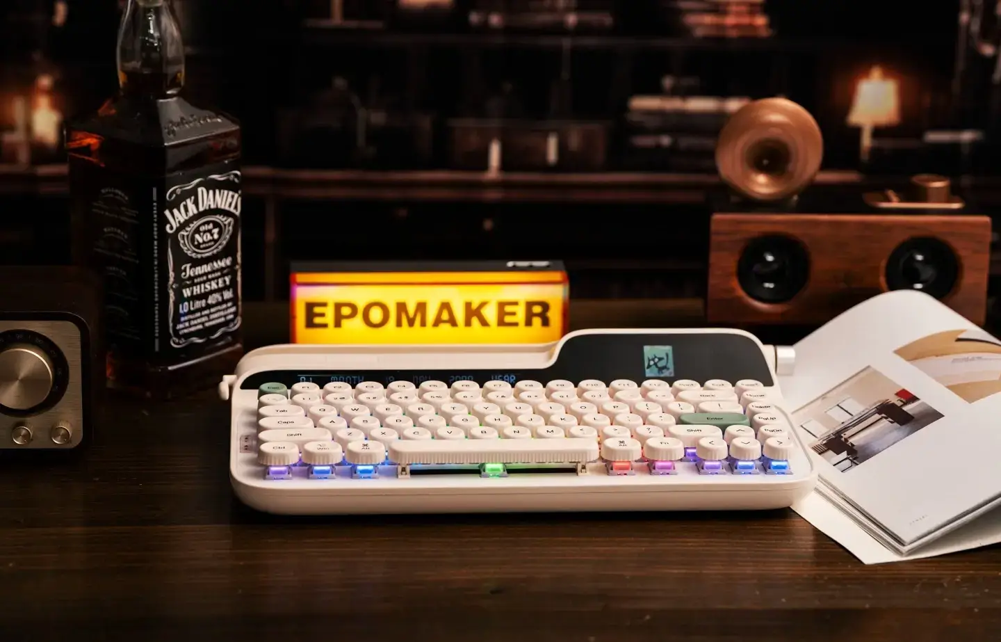 EPOMAKER Glyph: Keyboard Berbodi Retro Tapi Fitur Futuristik