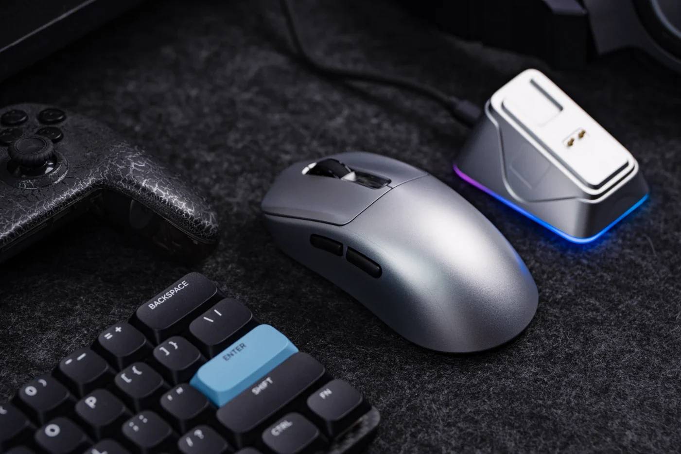 Epomaker Nex Pro: Mouse Gaming 65g yang Pakai Dock Magnetic