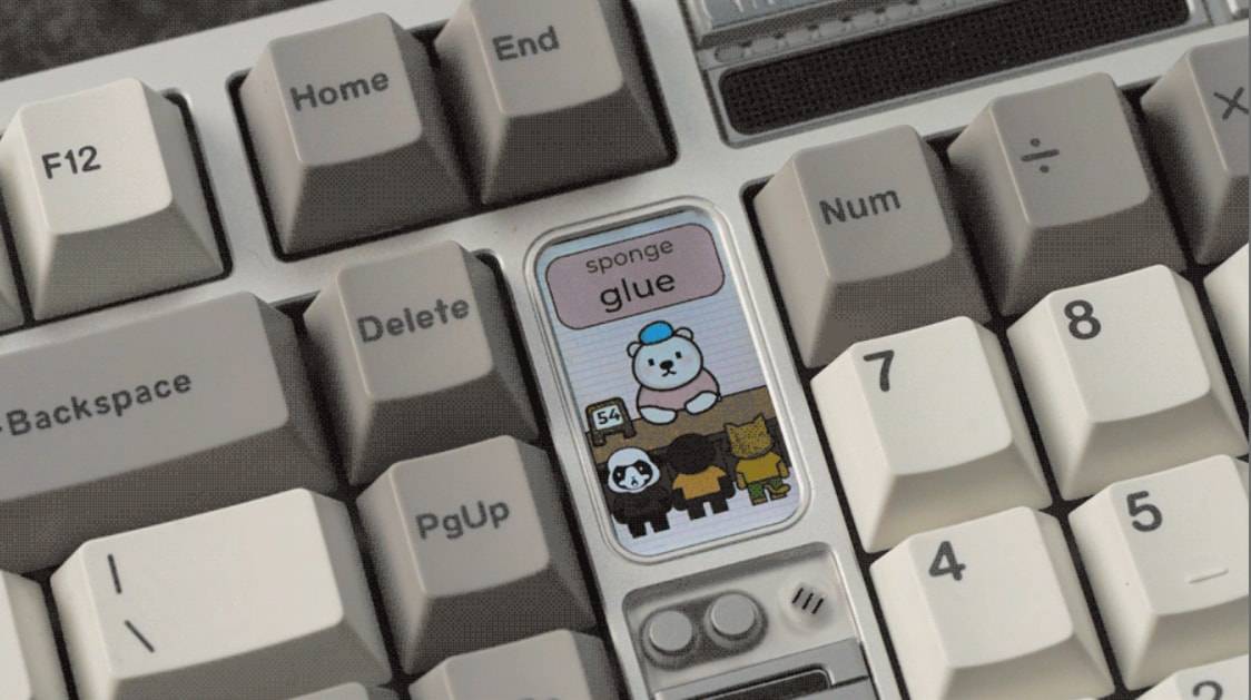 QwertyKeys QK100 Mk2: Keyboard 1800 dengan Layar Kucing & Touch Bar Volume