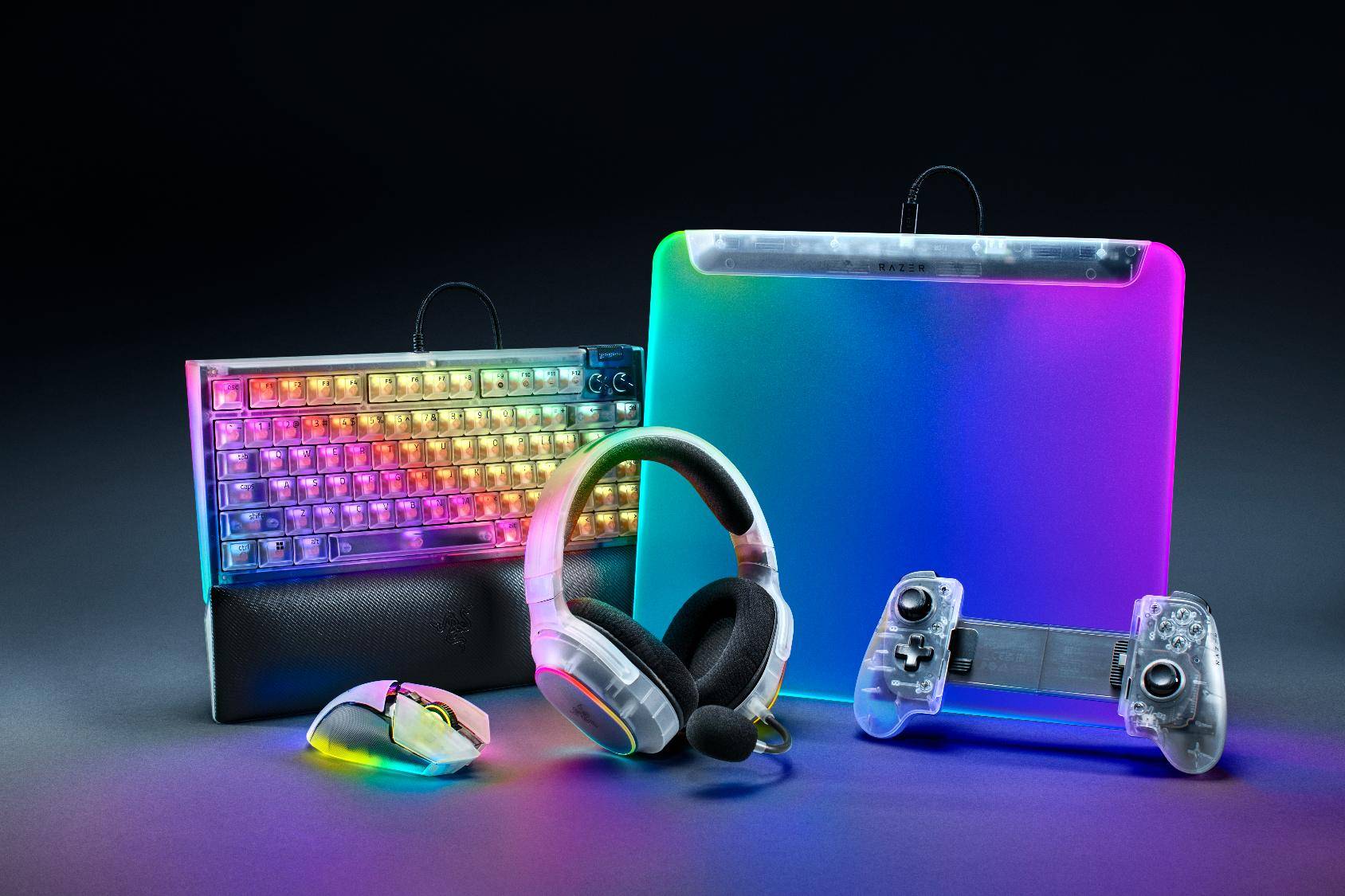 Razer Rilis Koleksi “Phantom White” — Periferal Gaming Transparan yang Bikin Meja Makin Futuristik